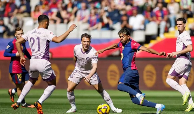 Yamal là hung thần của Girona.