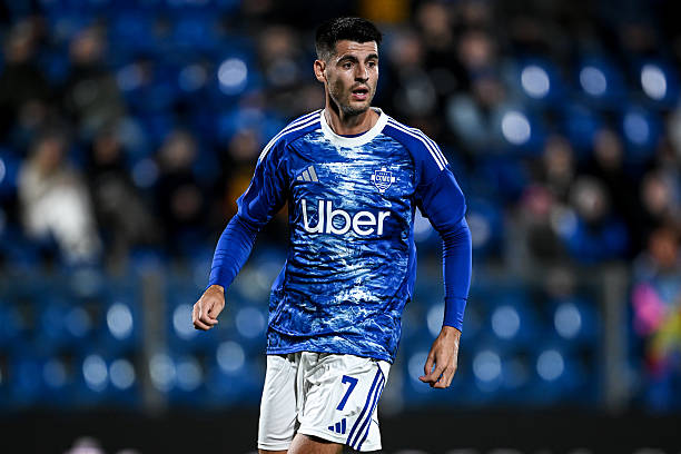 Alvaro Morata là niềm hy vọng trên hàng công Como.