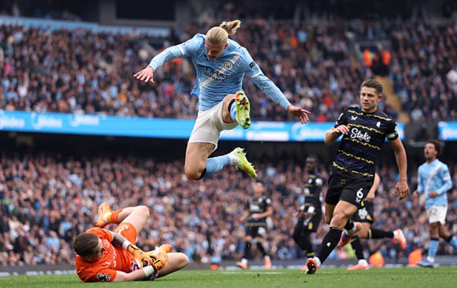 Man City tiếp tục nối dài mạch trận thăng hoa với ngòi nổ mang tên Haaland.