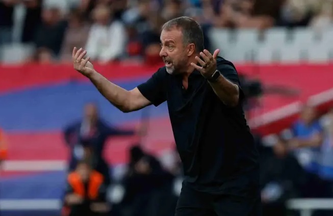 Ảnh bài viết Lĩnh thẻ đỏ và ăn mừng khiêu khích, Flick vắng mặt ở trận El Clasico