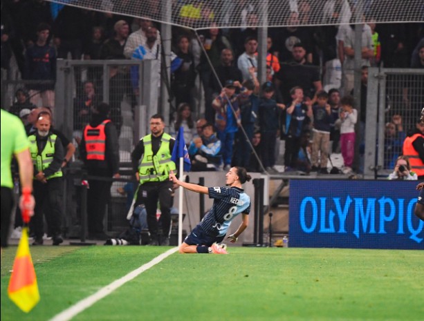 Yassine Kechta lập công cho đội khách.