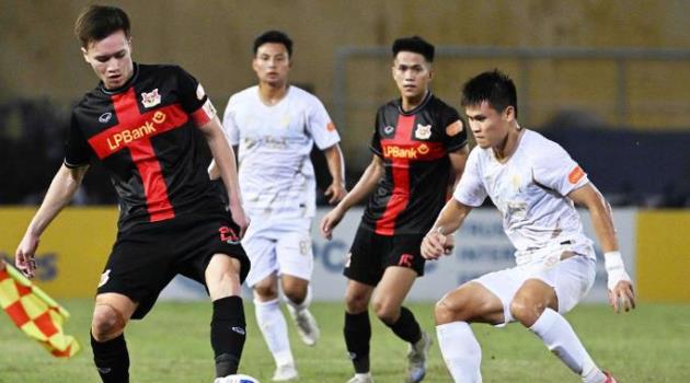 Hà Nội FC thua Ninh Bình trong trận ra mắt của HLV Kewell.