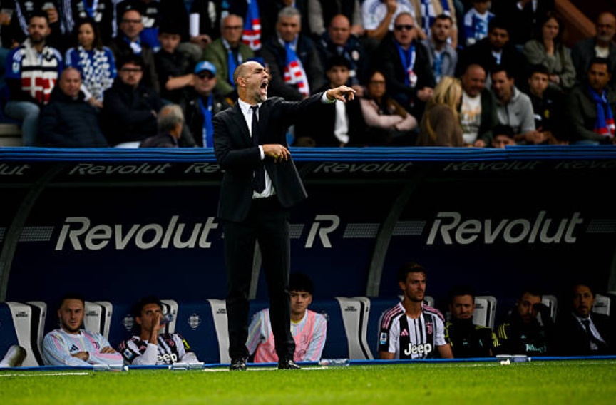 Bà đầm già còn bộc lộ nhiều vấn đề.