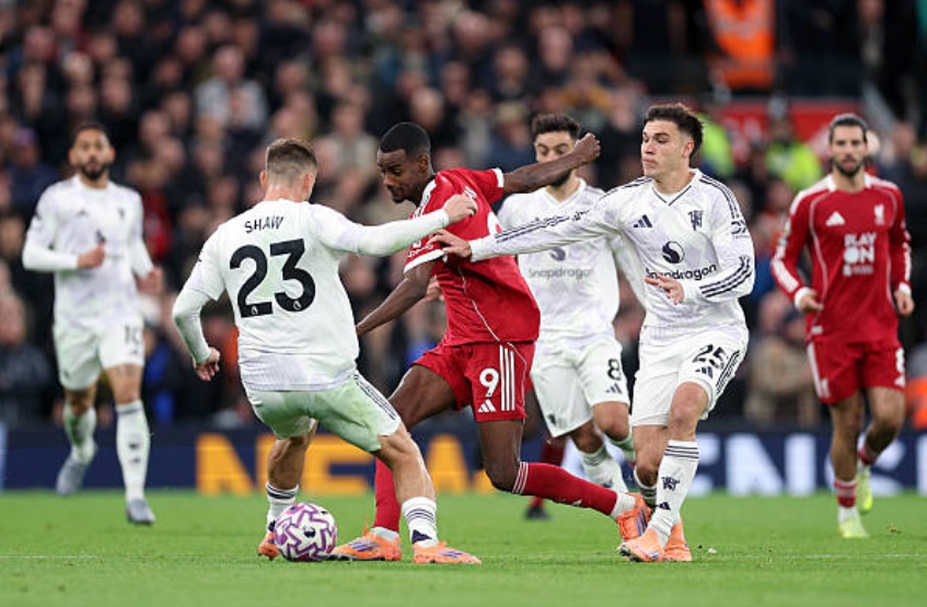 Luke Shaw (7.1 điểm): Màn trình diễn xuất sắc từ đầu đến cuối. Khả năng xử lý bóng gọn gàng dưới áp lực của anh đã khởi đầu cho đợt tấn công dẫn đến cơ hội của Fernandes, đồng thời có những pha tắc bóng quan trọng trước Chiesa và Mac Allister.