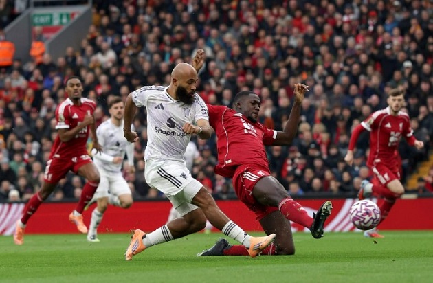 Man Utd có chiến thắng đầu tiên tại Anfield sau 9 năm.