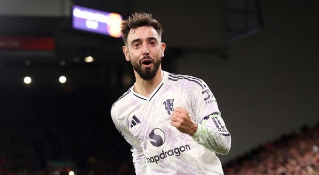 Fernandes cùng MU giành chiến thắng ấn tượng trước Liverpool.