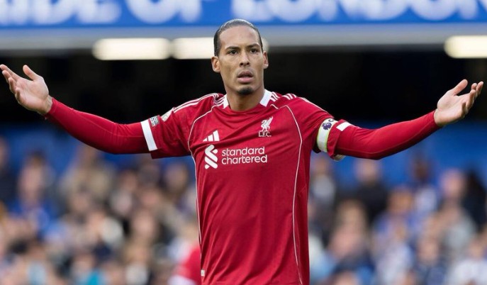 Liverpool cần vá gấp hàng thủ.