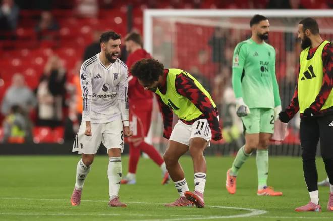 Ảnh bài viết Zirkzee khiến fan MU tan chảy sau chiến thắng trước Liverpool