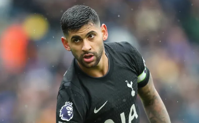 Đội trưởng Tottenham Hotspur, Cristian Romero bỏ ngỏ khả năng ra sân.