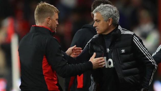 Howe dành nhiều lời khen ngợi cho Mourinho.