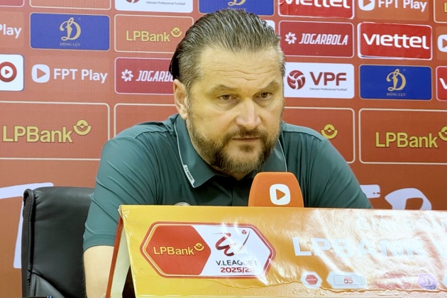 Ông Popov cảnh báo nền bóng đá Việt Nam.