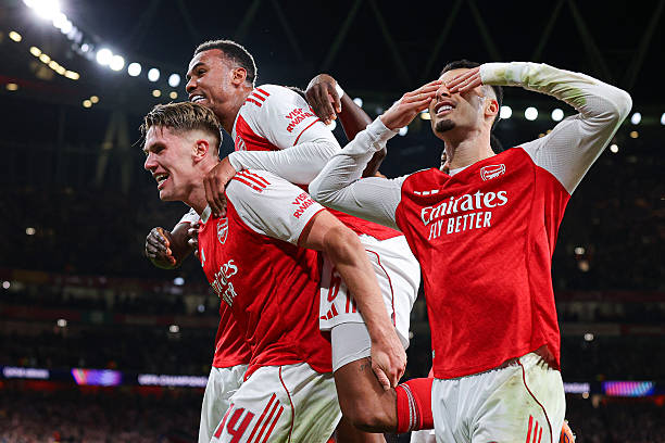 Ảnh bài viết Arsenal chiến thắng, Martinelli khen ngợi Gabriel