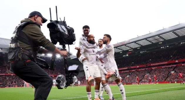 MU thăng hoa trước Liverpool.