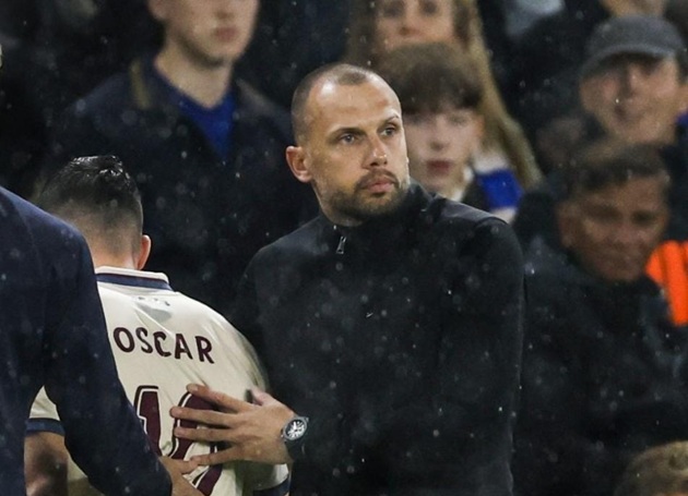 Ảnh bài viết Heitinga trả giá đắt khi bỏ qua lời khuyên của Arne Slot