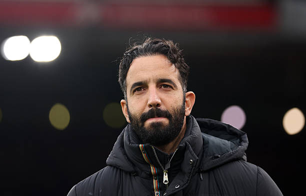 Ảnh bài viết Amorim lần đầu tiên trải nghiệm "bài toán xa xỉ" ở Man Utd