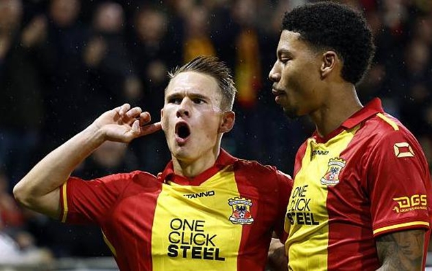 Ảnh bài viết Buendia đá hỏng phạt đền, Aston Villa đứt mạch thắng tại Europa League