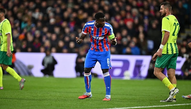 Ảnh bài viết Palace ôm hận trước Larnaca, Guehi cảnh báo đồng đội