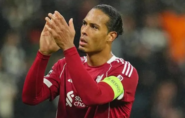 Ảnh bài viết Van Dijk tổ chức họp nội bộ Liverpool sau trận thua MU