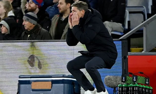 Thầy trò Glasner thua bất ngờ trên sân nhà