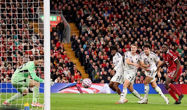 Maguire xuất hiện đúng lúc để mang về 3 điểm cho Man Utd.