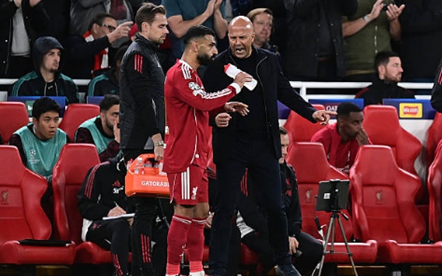 Ảnh bài viết Salah sa sút, Arne Slot phải làm gì để cứu mối quan hệ ở Liverpool?