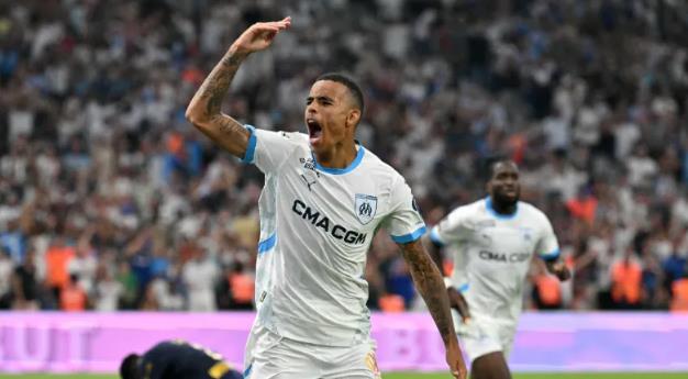 Marseille bay cao trên BXH Ligue 1.