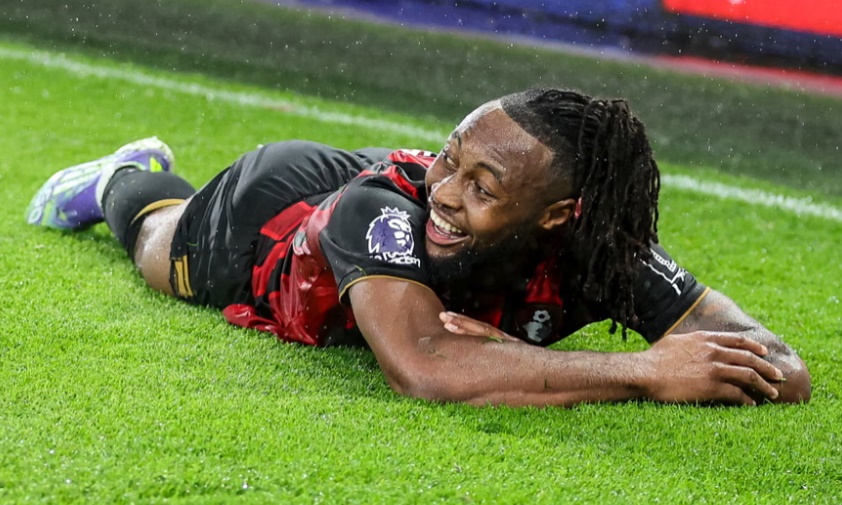 Bournemouth đang bay cao dù cho chia tay hàng loạt trụ cột.