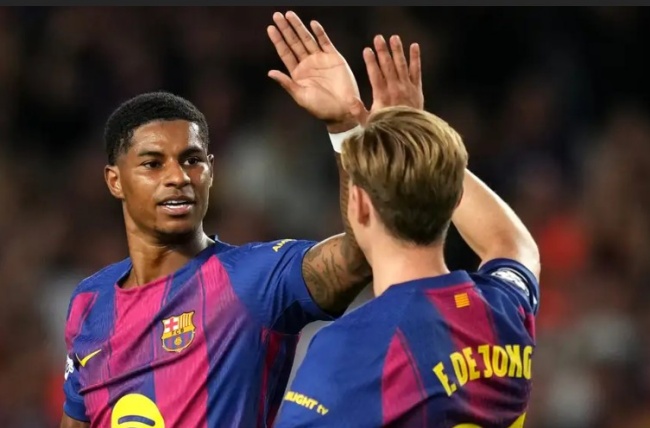 Rashford hồi sinh.