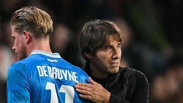 Ảnh bài viết Conte tính mạo hiểm, cân nhắc để De Bruyne đá số 9 ảo