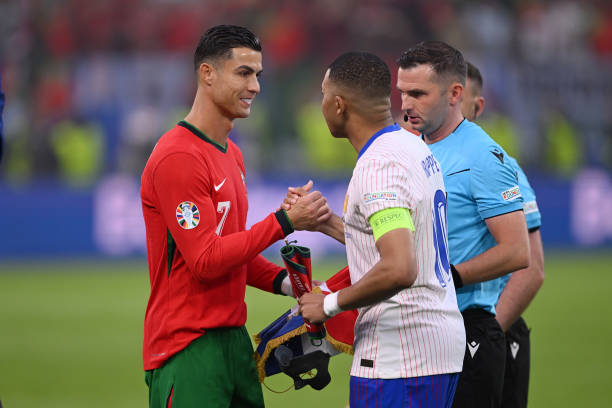 Mbappe đã trở thành người kế nhiệm của Ronaldo tại Real Madrid.