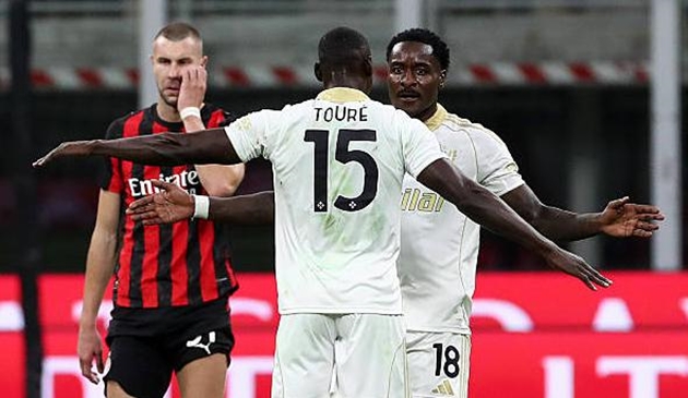 Pisa mang đến nhiều khó khăn cho AC Milan.