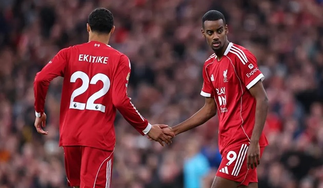 Ekitike và Isak cho thấy sự ăn ý trước Frankfurt