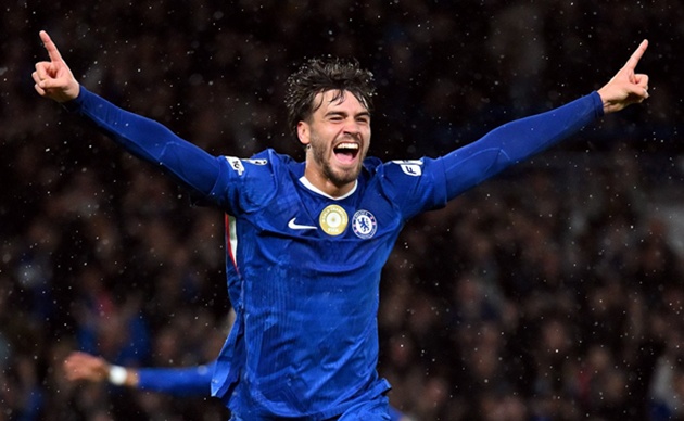 Guiu đá chính trước Sunderland