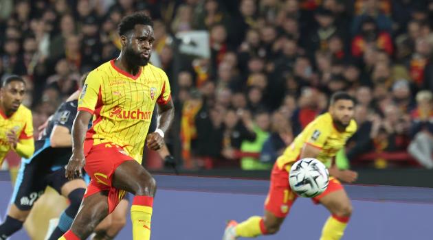 Lens ngược dòng hạ Marseille.