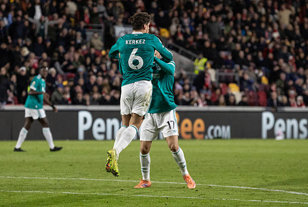 Milos Kerkez - 6.4 điểm. Ghi bàn cho Liverpool ở cuối hiệp 1 nhưng cũng tương tự Conor Bradley, Milos Kerkez tỏ ra yếu thế trong phòng ngự và không thể giúp Liverpool đứng vững trước Brentford.