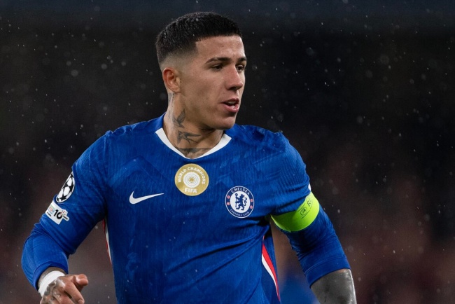 Enzo trong màu áo Chelsea.