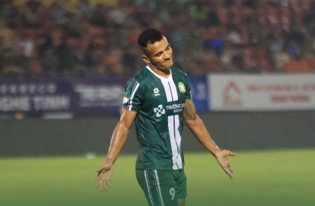 Ảnh bài viết Công Phượng vắng mặt, Đồng Nai và Bắc Ninh chia điểm trong cơn mưa lớn