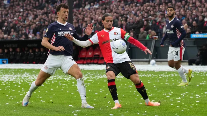 Feyenoord đã không thể giành chiến thắng trước đối thủ trực tiếp.