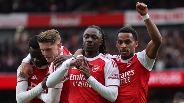 Neville tin Arsenal sẽ vô địch Neville tin Arsenal sẽ vô địch