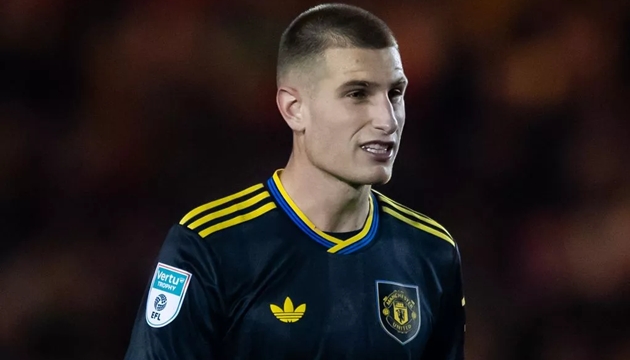 Ảnh bài viết Sao trẻ Man Utd suy sụp, báo tin cha qua đời do tự tử