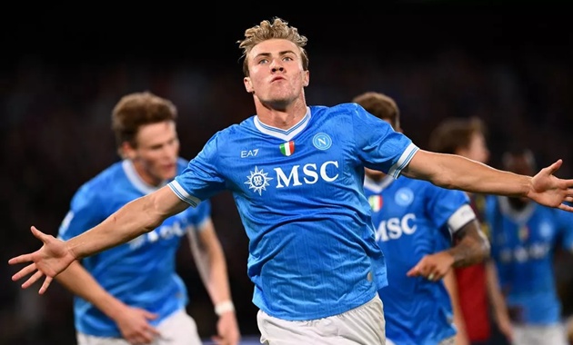 Man Utd tạo điều kiện cho Napoli mua Hojlund