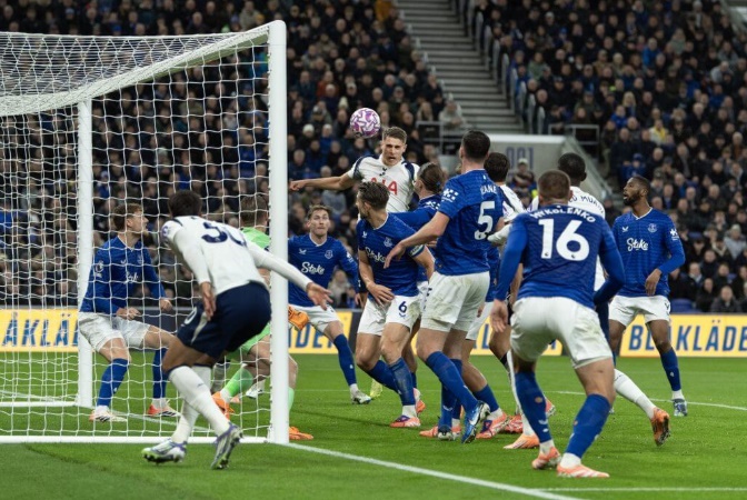 Ảnh bài viết Tình huống cố định: 'Vũ khí bí mật' đưa Tottenham bay cao