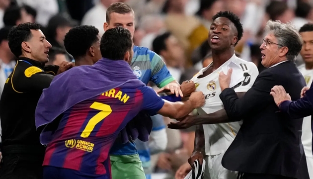 Vinicius Junior tiếp tục khiến giới tuyền thông dậy sóng.