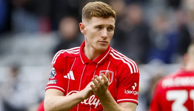 Nottingham Forest hét giá Anderson.