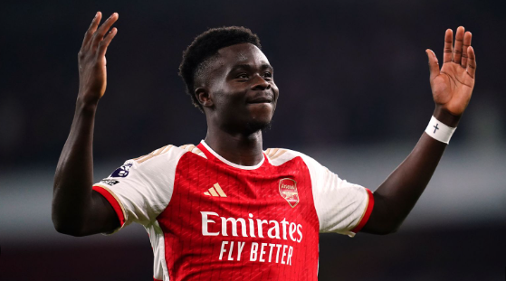 Arsenal sẽ đưa ra mức lương khủng để trói chân Saka.