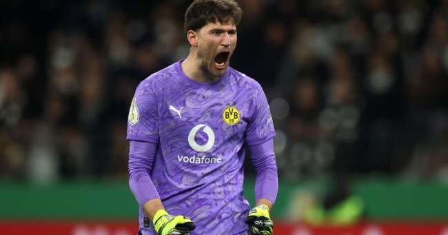 Dortmund giành chiến thắng ở loạt sút luân lưu.