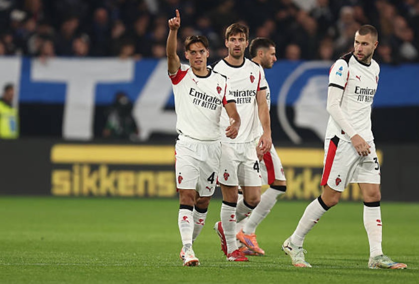 Ảnh bài viết AC Milan chia điểm thất vọng với Atalanta, lỡ cơ hội vàng bám đuổi Napoli