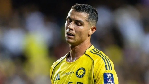 Ronaldo động viên toàn đội sau thất bại ở cúp Nhà vua.