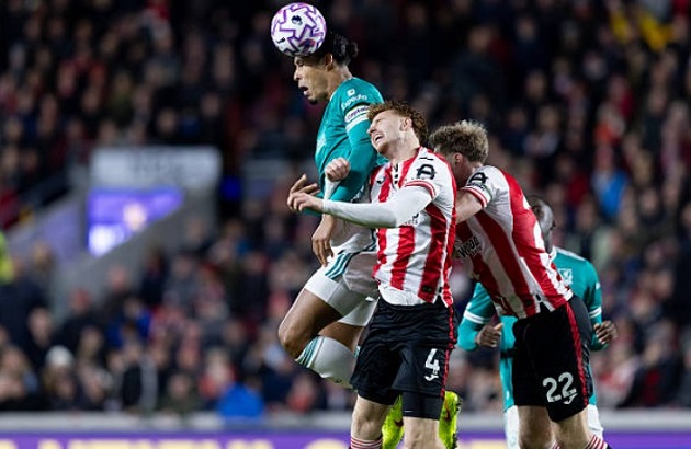 Ảnh bài viết Bóng dài trở thành khắc tinh mới của Liverpool tại Ngoại hạng Anh