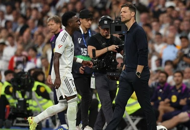 Ảnh bài viết Sau vụ Vinicius – Xabi Alonso, phòng thay đồ Real yên ả trở lại